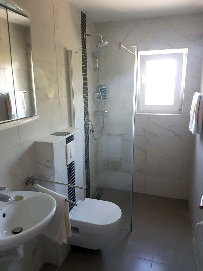 Villa Niva Vir Esterno foto