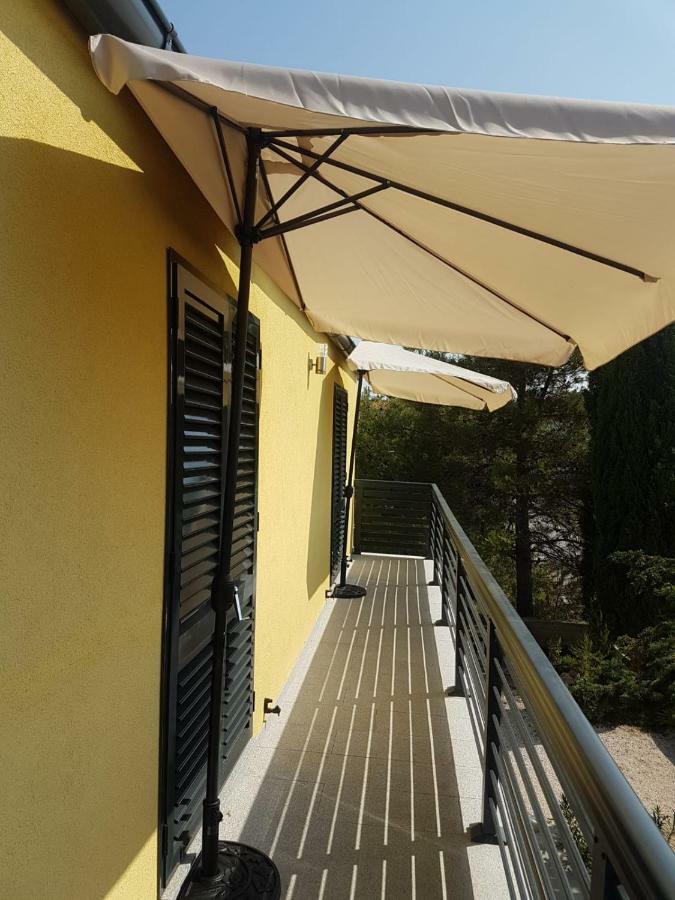 Villa Niva Vir Esterno foto